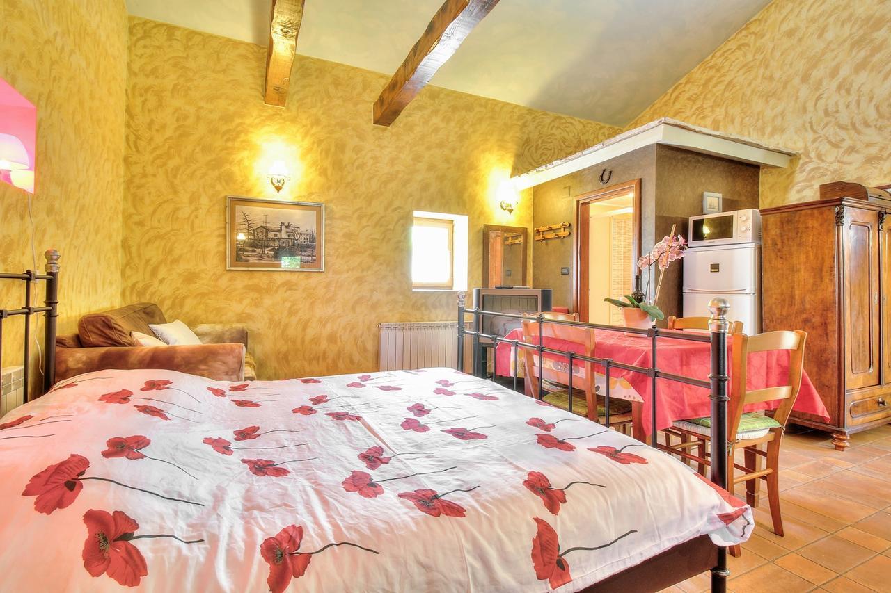 זמברטיה Nadia House With Apartments חדר תמונה
