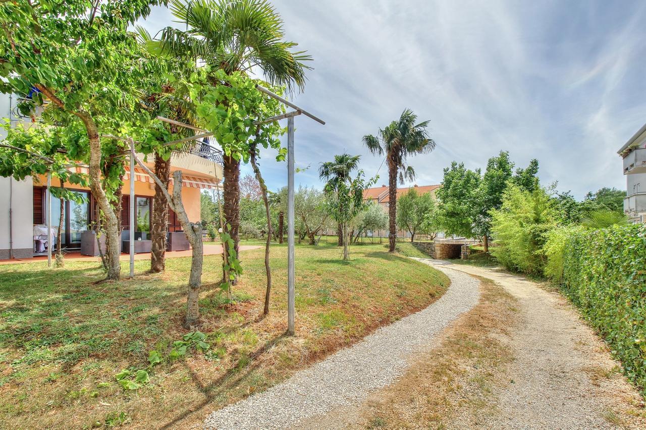 זמברטיה Nadia House With Apartments מראה חיצוני תמונה