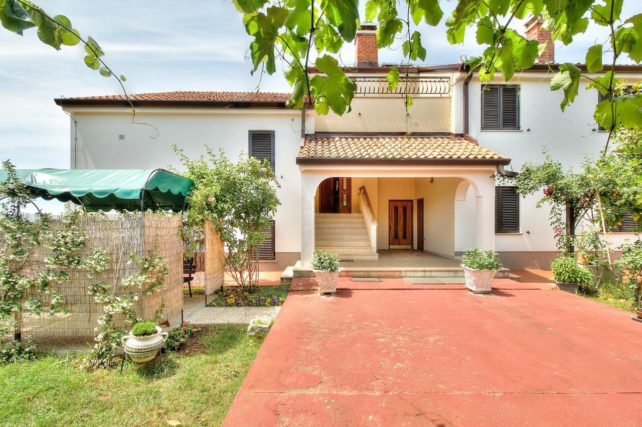 זמברטיה Nadia House With Apartments מראה חיצוני תמונה